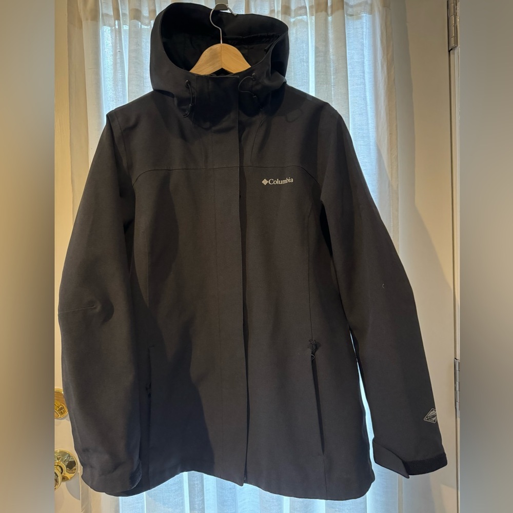 Columbia Omni tech waterproof lightweight ski jacket